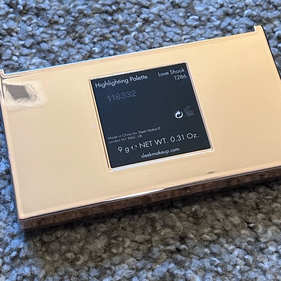 Sleek Makeup Love Shook Highlighter Palette - Picture 3 of 3